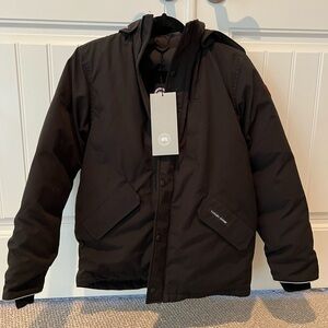 Canada Goose Black Puffer Jacket with Hood and Zipper Closure